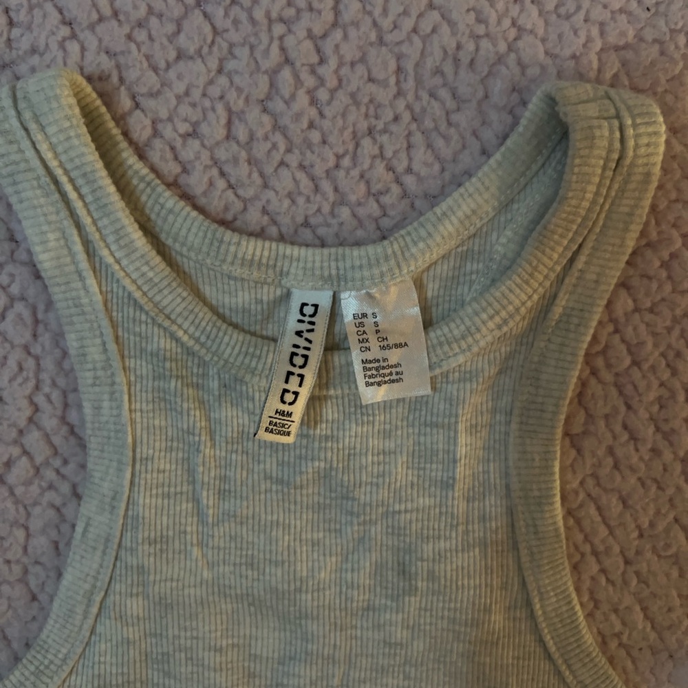 H&M Ribbed Gray Tank Top - Picture 3 of 3